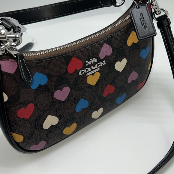 ❤️💙💜💛HP🪅NWT COACH TERI SHOULDER BAG IN SIGNATURE CANVAS WITH HEART PRINT - Picture 9 of 17